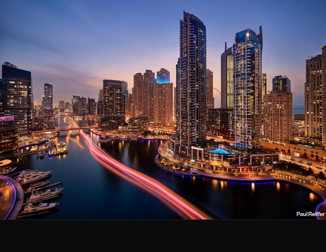 Top Number italiano +39 393 9393939 in vendita: Dubai Marina di notte